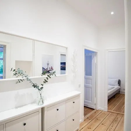 Wunderschoen, Hell Und Gross