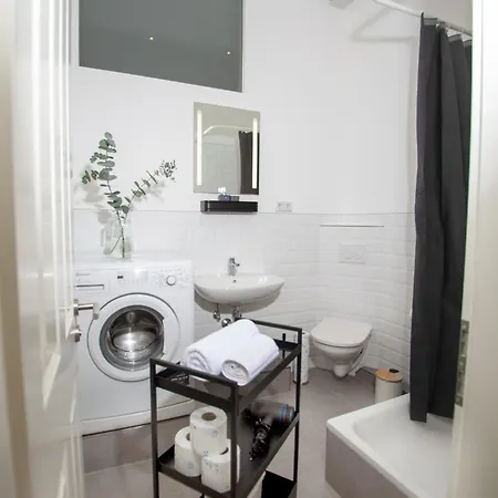 Wunderschoen, Hell Und Gross