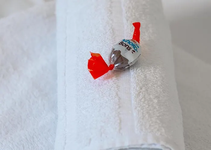 Apartment Wunderschön, Hell Und Groß